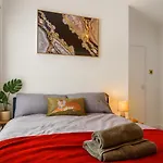 3 Bed - Near District *