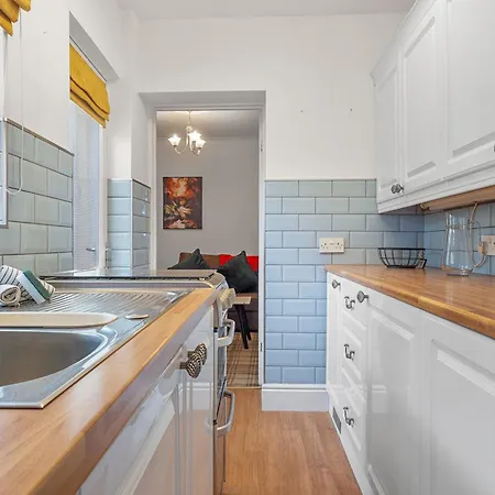 3 Bed - Near District Prázdninový dům *