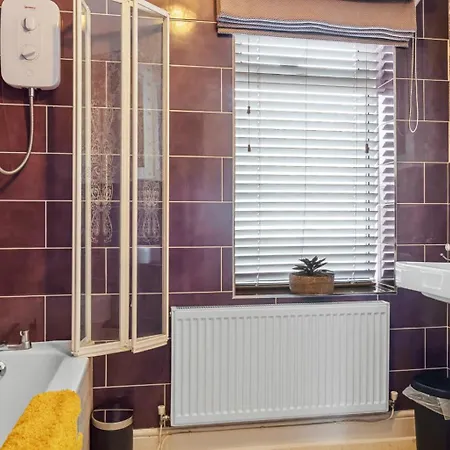 Prázdninový dům 3 Bed - Near District *