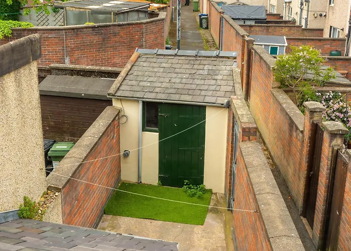 3 Bed - Near District Дом отдыха Вёкингтон